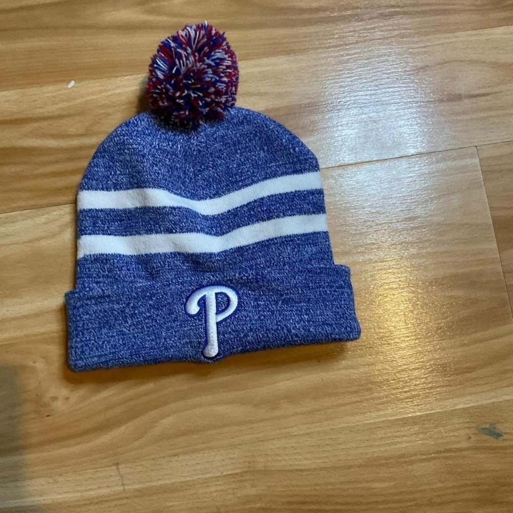Phillies beanie pompom‎